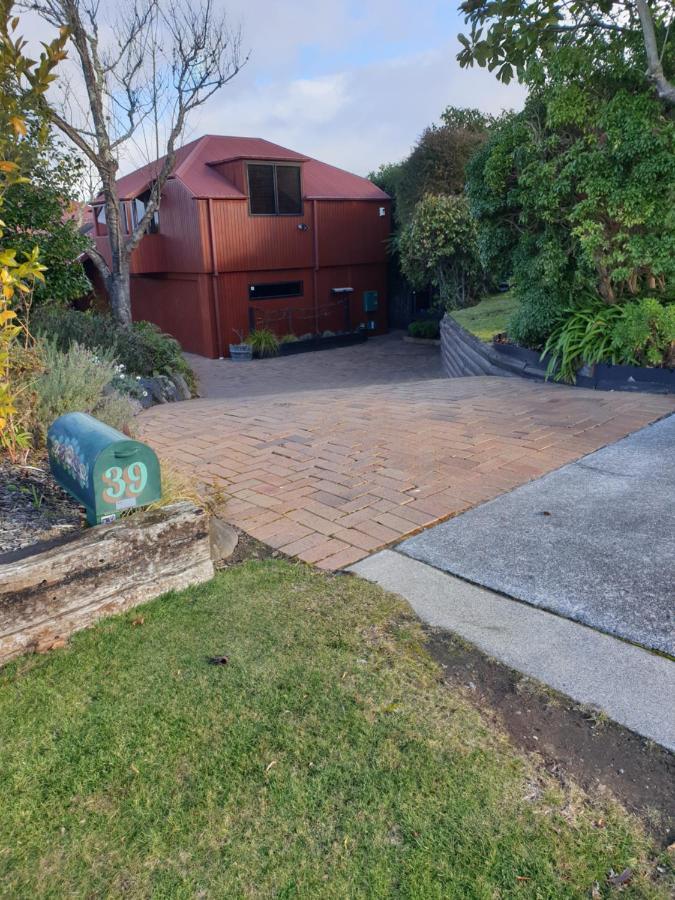 Lake View Garden Apartment Taupo Eksteriør bilde